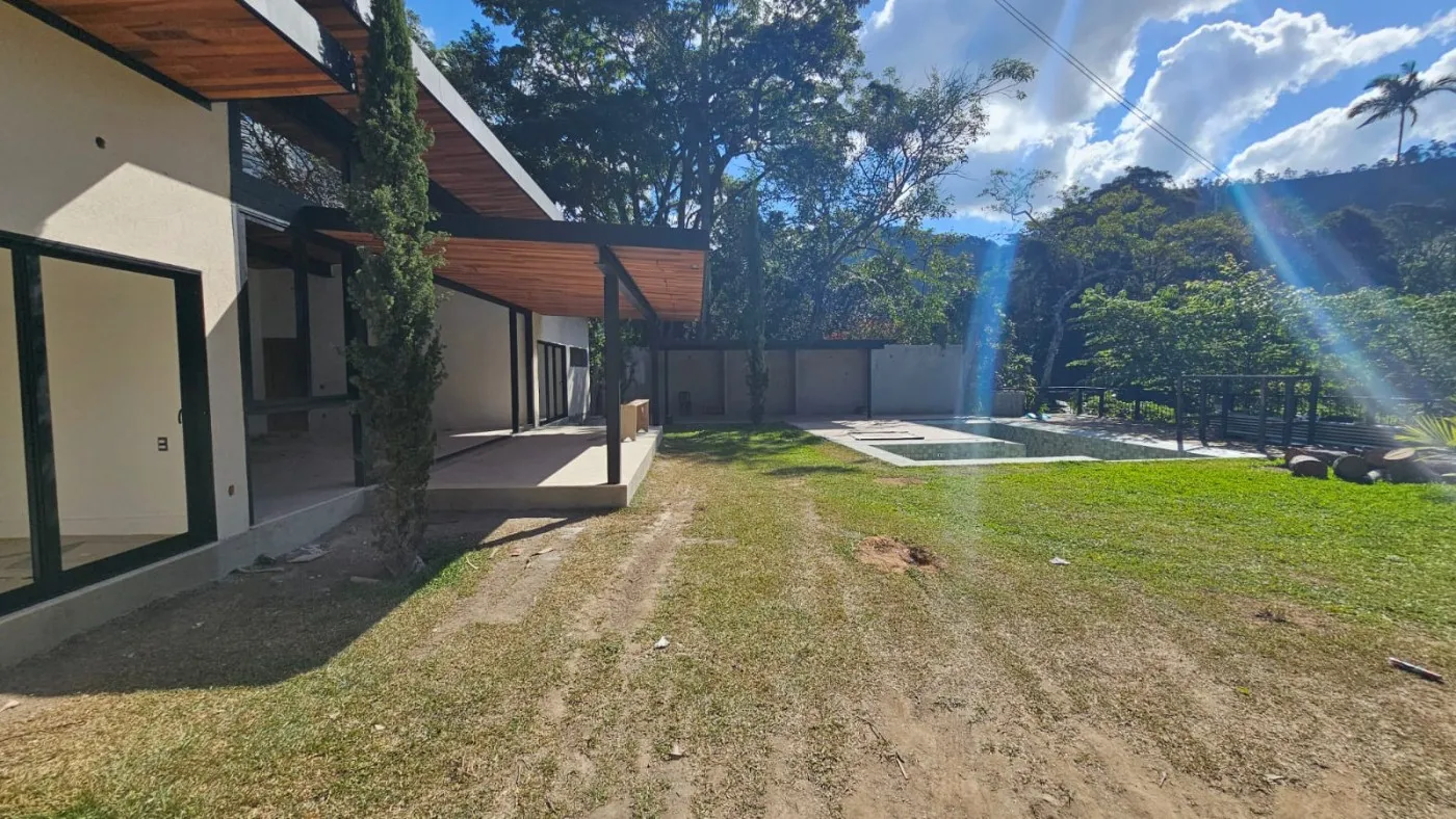 Imagem Casa para Venda em Petrópolis / RJ no bairro Itaipava