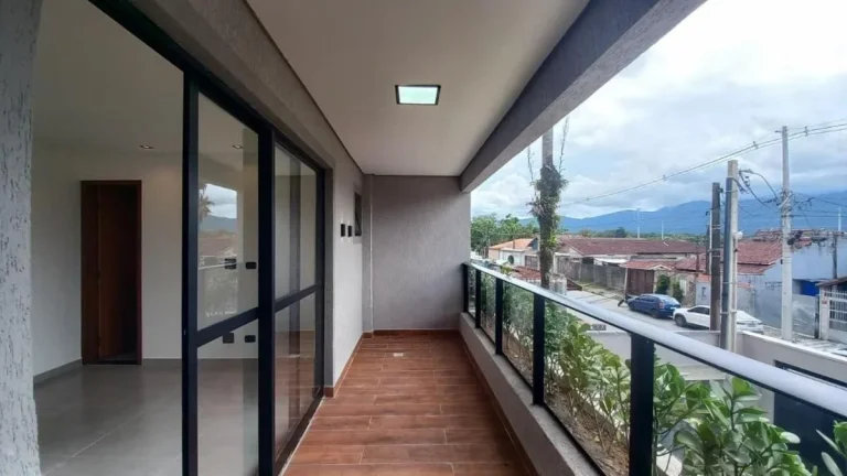Imagem Casa para Venda em Praia Grande, Caiçara, 3 dormitórios, 1 suíte, 2 banheiros, 1 vaga