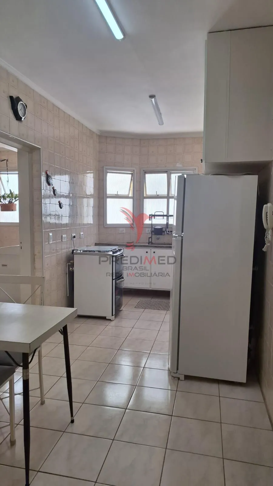 Imagem Vendo Apartamento Espaçoso na Vila Monteiro com 2 banheiros e garagem coberta