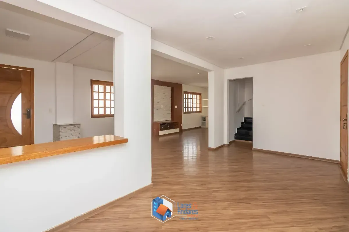 Imagem Sobrado para venda em Saúde com 3 quartos, sendo 1 suíte, 191m²