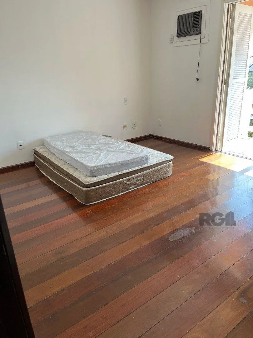 Imagem Casa para Venda - 507m², 4 dormitórios, sendo 2 suites, 6 vagas - Cavalhada