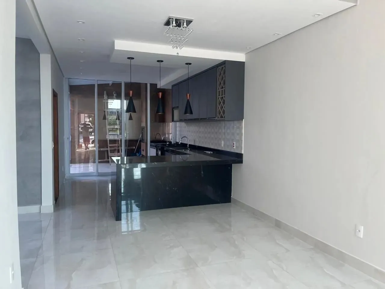 Imagem Casa em Condomínio à Venda em Sorocaba-SP, Bairro Horto Florestal: 3 quartos, 1 suíte, 2 salas, 2 banheiros, 2 vagas, 118m².