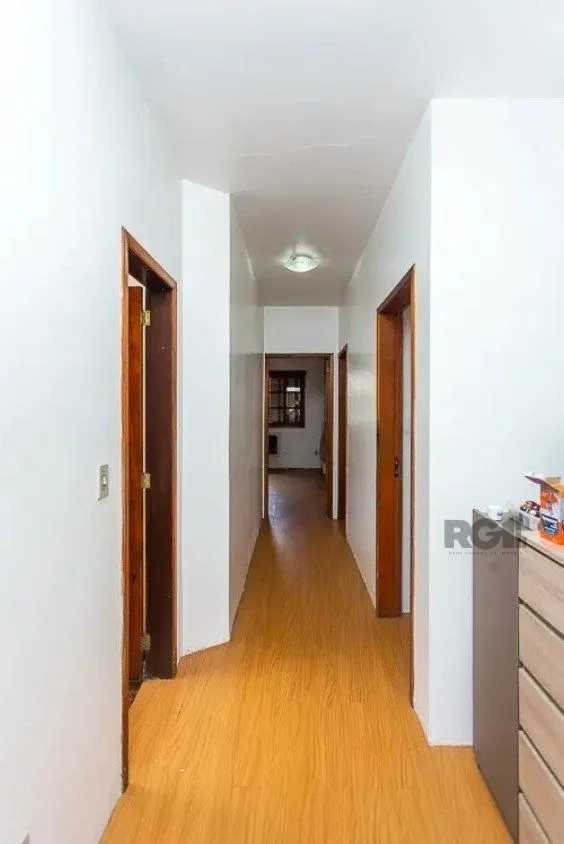 Imagem Casa 160m², 3 dormitórios, 4 vagas no bairro Cristo Redentor