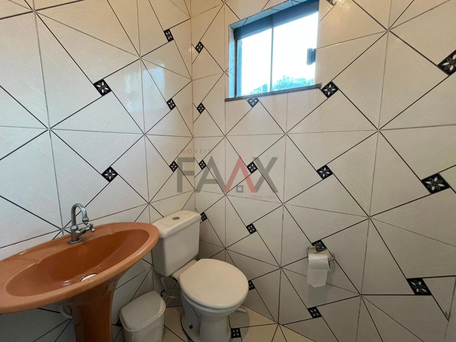 Imagem Sala Comercial 65m² na Santa Cruz com Estacionamento Próximo a Faculdades