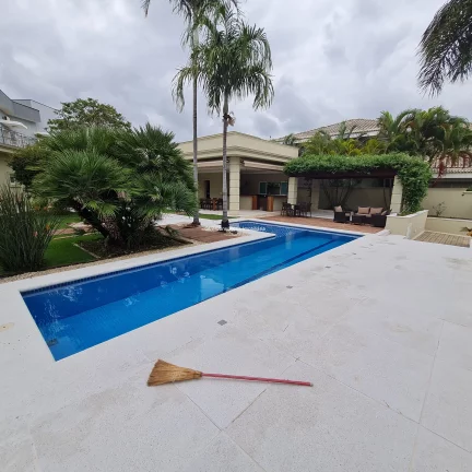 Imagem SOBRADO TRIPLEX NEOCLÁSSICA DISPONÍVEL PARA VENDA