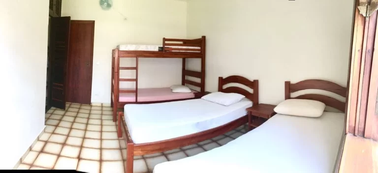 Imagem Linda casa com 4 dormitórios sendo 2 suíts´s e ar condicionado e pisicna e área gourmet maravilhosa