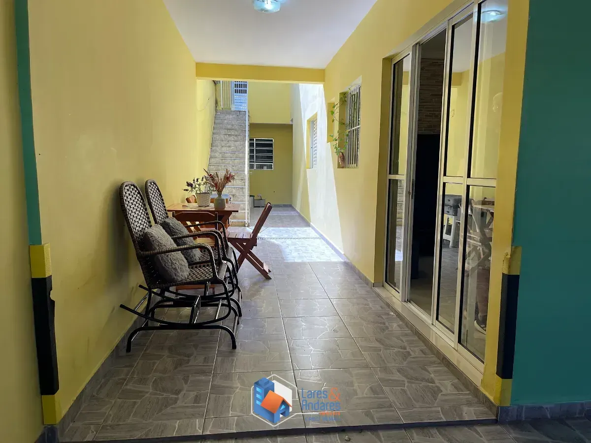 Imagem Sobrado para venda em Jardim Vaz de Lima com 4 quartos, sendo 2 suítes, 230m²