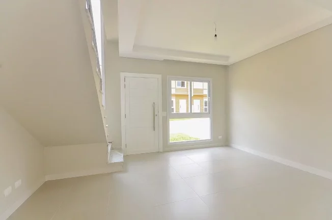 Imagem Casa à Venda no Parque das Imbuias – 3 Quartos, 1 Suíte, 126m², Campo Comprido, Curitiba