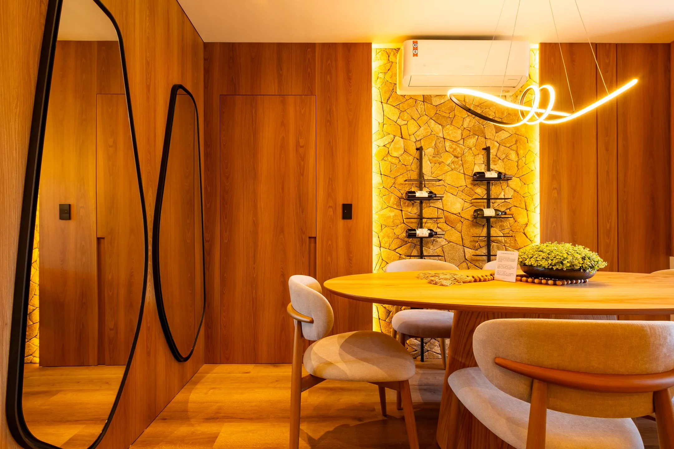 Imagem Apartamento à venda em Gramado, Centro, com 2 quartos, 79.74m2