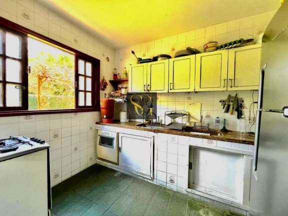 Imagem Casa para Venda em Teresópolis, Albuquerque, 3 dormitórios, 1 suíte, 2 banheiros, 3 vagas