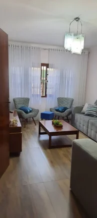 Imagem Sobrado com 224 m² 3 Dormitorios sendo 1 Suite e 2 Vagas de Garagens