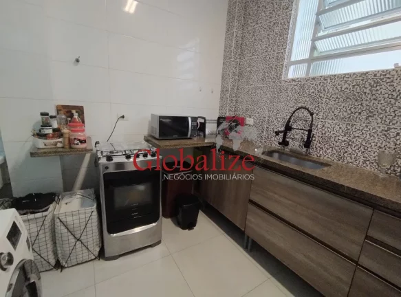 Imagem Apartamento térreo, 2 dormitórios com suíte e porteira fechada no bairro do Embaré em Santos por R$480.000,00