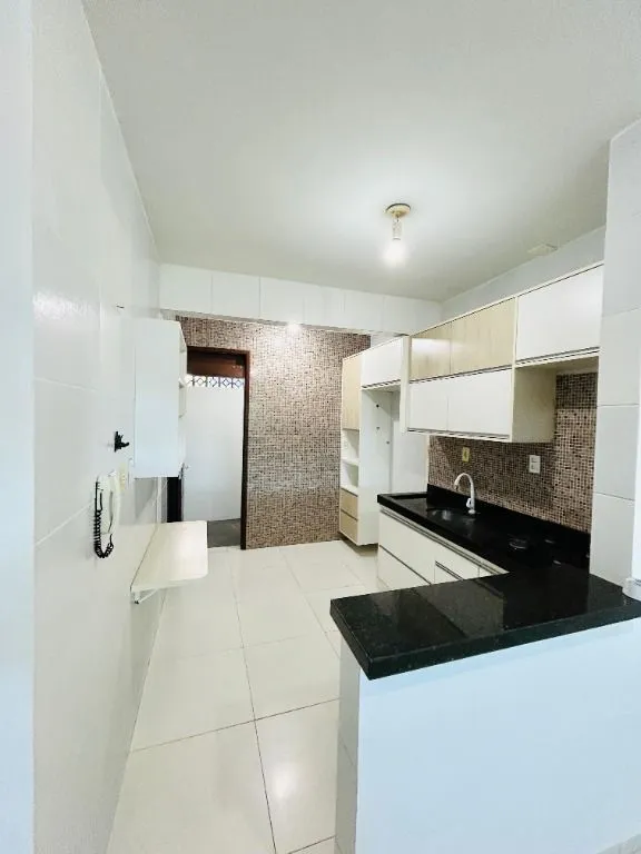 Imagem Casa com 3 quartos em Ponta de Campina, a 300m da praia. Moderna, ventilada e pronta para morar em área valorizada.