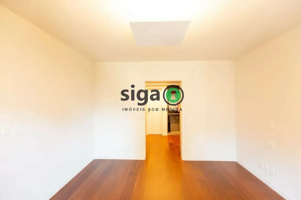 Imagem Apartamento Reformado de Alto Padrão na Melhor Rua do Itaim Bibi.