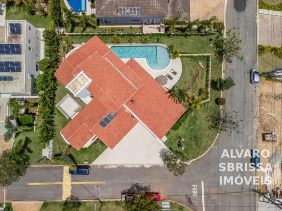 Imagem Casa clássica, mobiliada e climatizada, atemporal, toda atualizada e com muita luz natural. Condomínio Plaza Athenée Itu SP. at:1145m2 ac:460m2