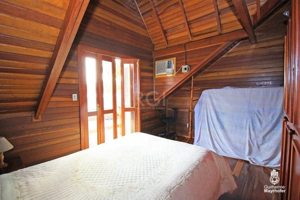 Imagem Casa para Venda - 235m², 3 dormitórios, sendo 1 suites, 3 vagas - Sarandi