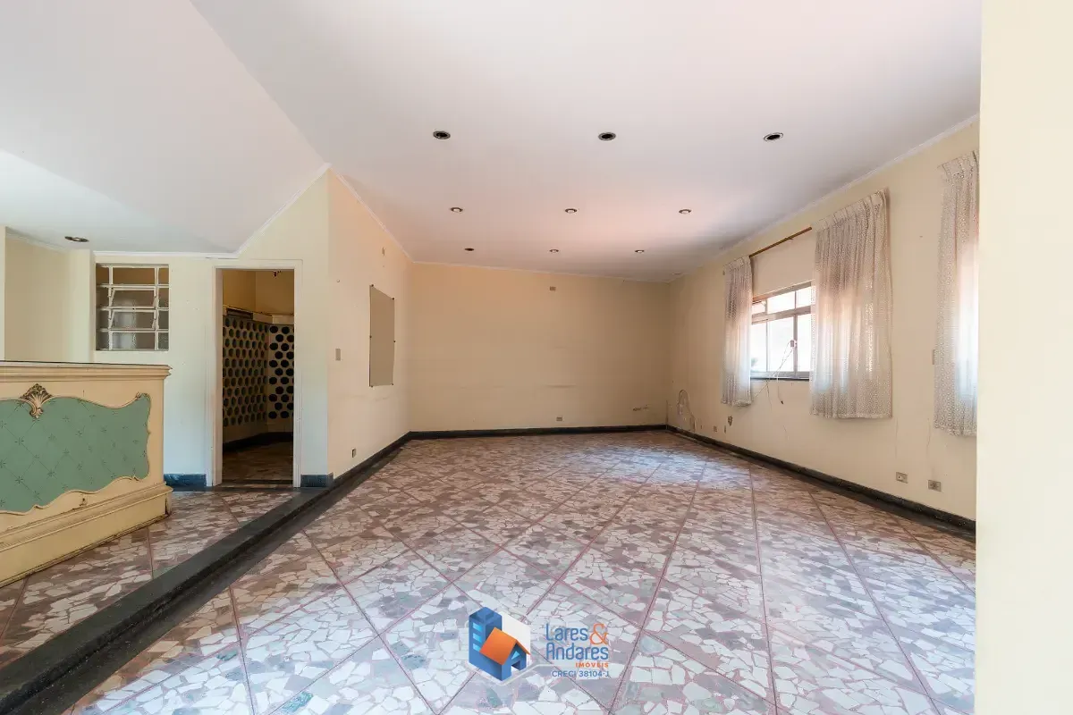 Imagem Casa para venda em Aclimação com 4 quartos, 334m²