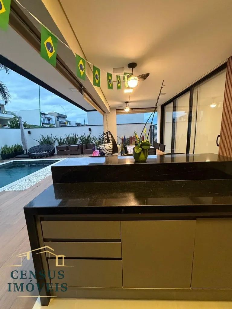 Imagem Casa para locação no Condomínio Mont'alcino, 3 suítes, piscina, bairro Jardim América em Valinhos.