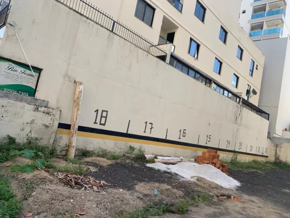 Imagem terreno bem localizado na praia do morro para locação anual