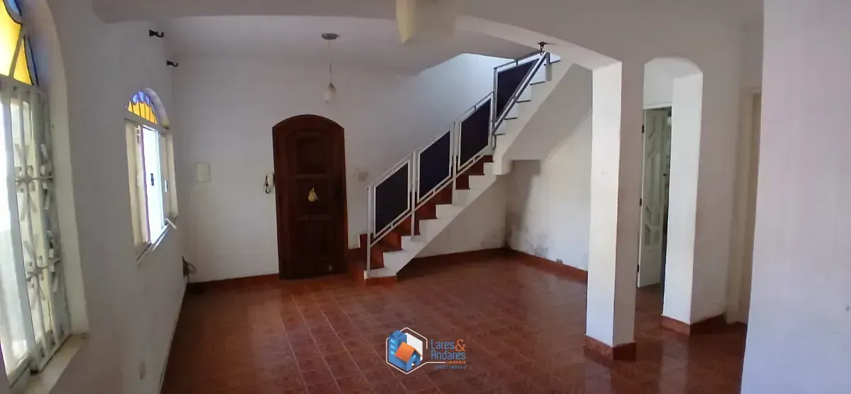Foto do imóvel Casa de vila para venda em Vila Romano com 4 quartos, sendo 1 suíte, 190m² em Rua Alfredo Martins do Nascimento