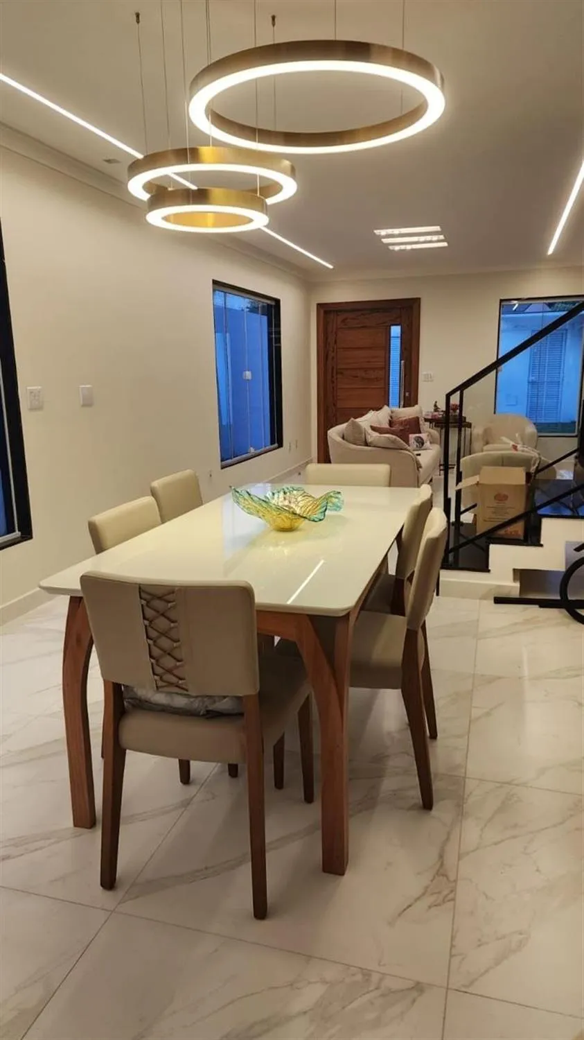 Imagem Casa com 5 quartos à venda em Vila Velha