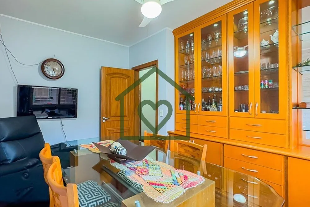 Imagem Descubra esta encantadora casa mobiliada à venda no Bairro Santa Maria Goretti, na Zona Norte de Po...