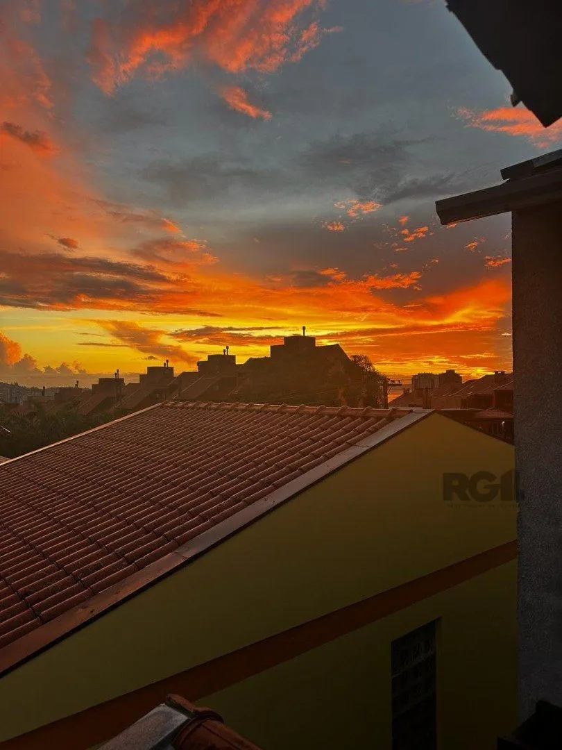 Imagem Casa Condominio para Venda - 122.43m², 3 dormitórios, sendo 1 suites, 2 vagas - Cristal