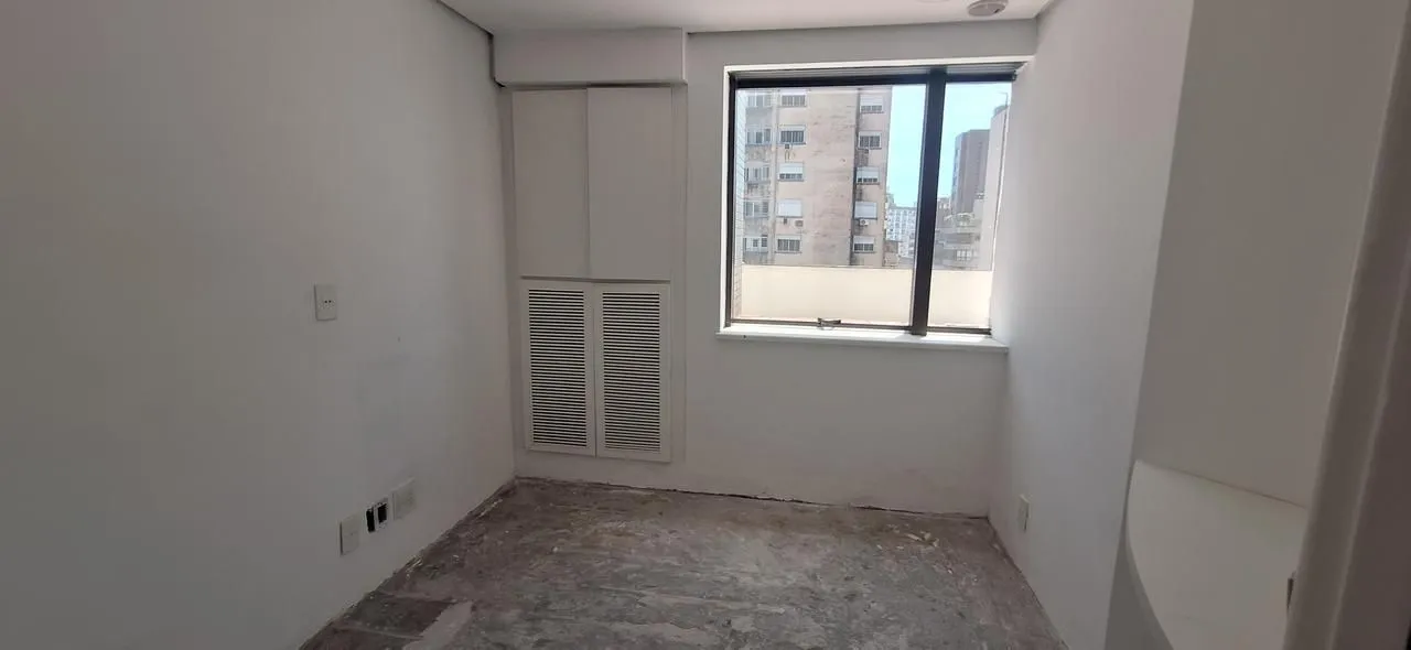 Imagem R DOUTOR FLORENCIO YGARTUA, 270 - Moinhos de Vento, Porto Alegre