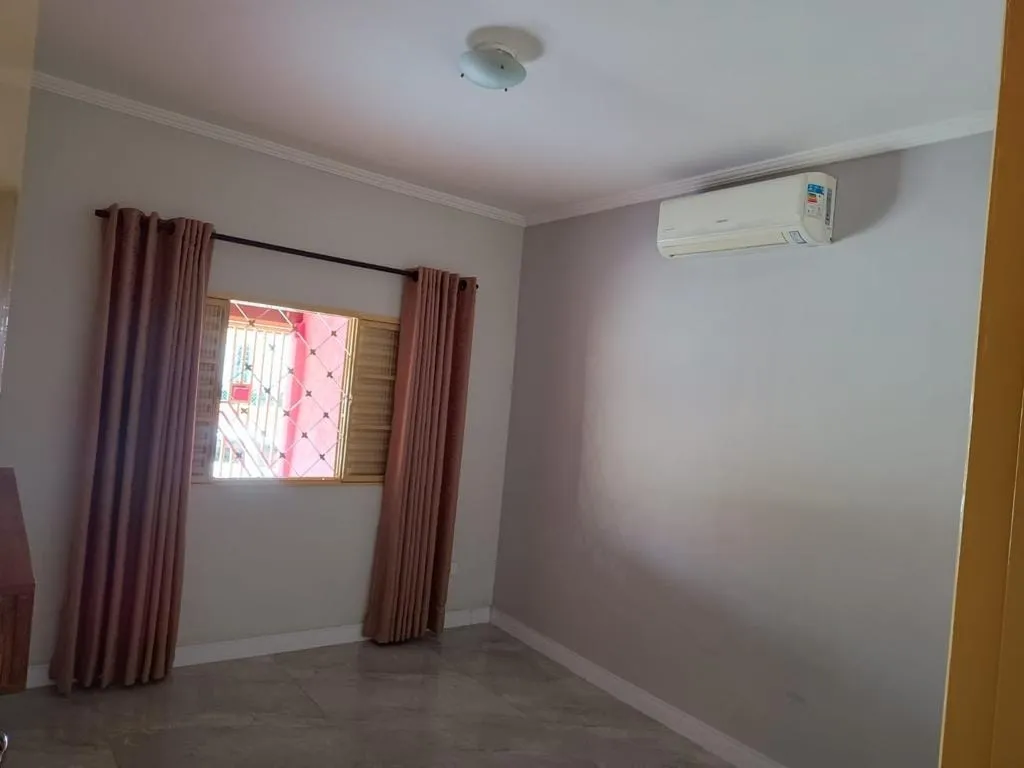 Imagem Casa para Locação 3 Quartos, 1 Suite, Parque Aeroporto, Taubaté - SP