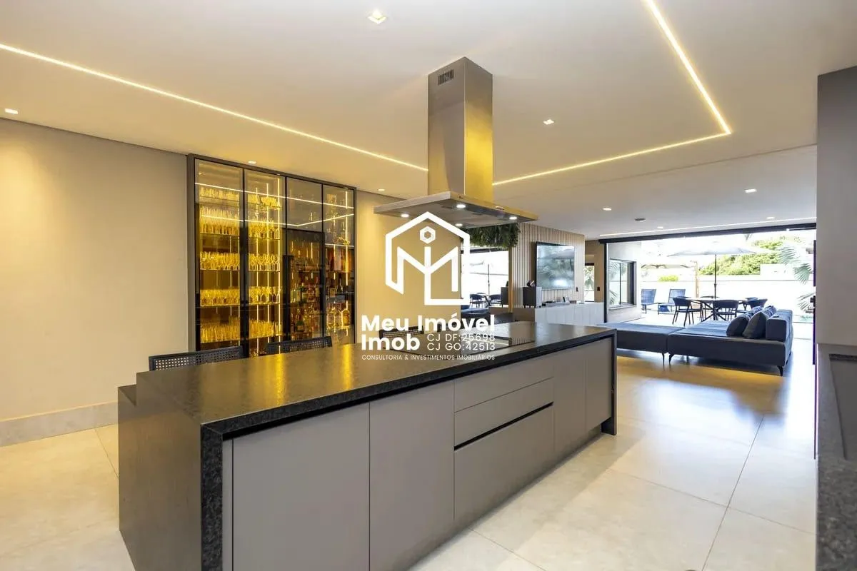 Imagem Casa 4 Quartos 4 Suítes 4 Vagas 900m² Porteira Fechada