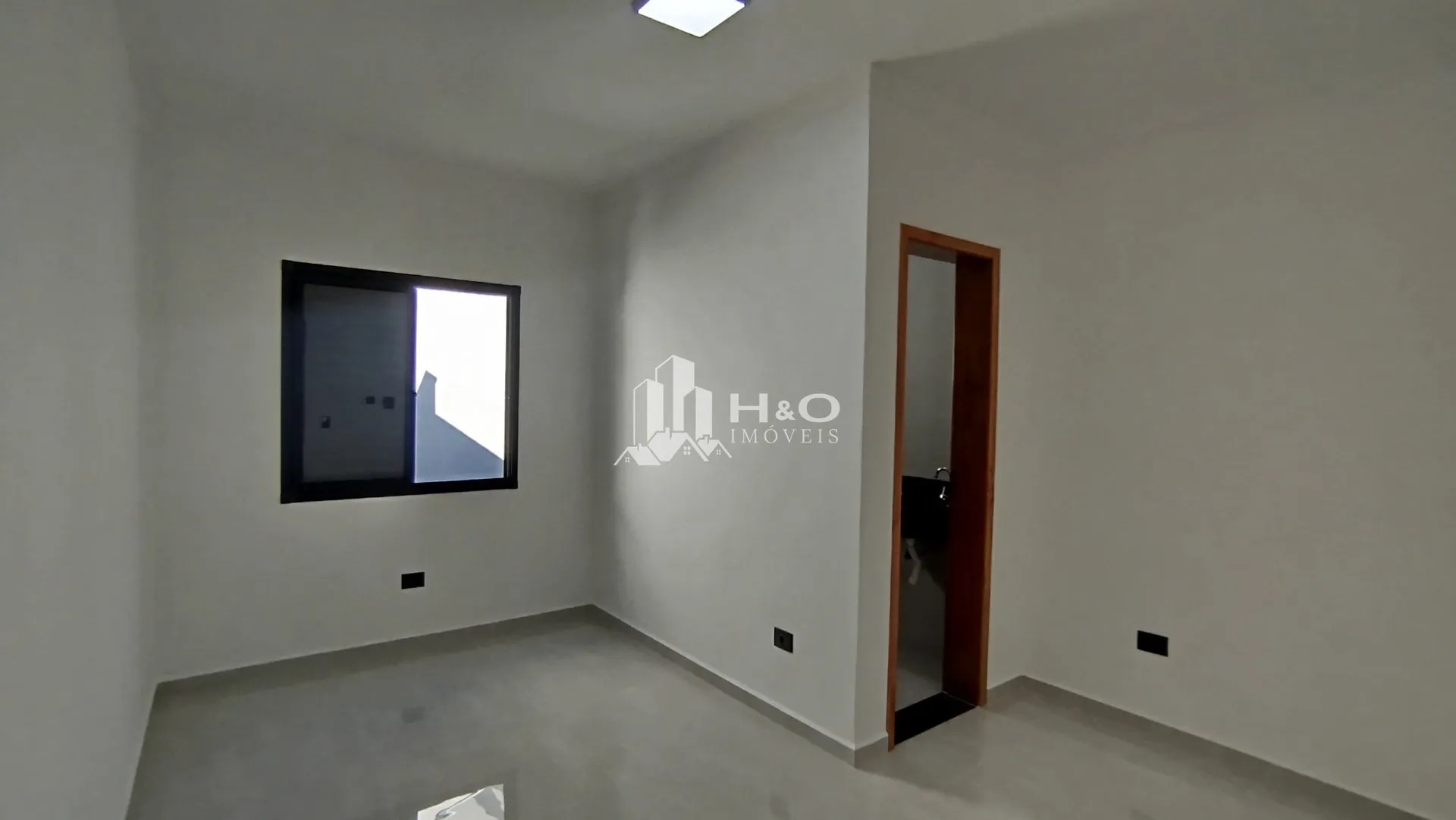 Imagem Oportunidade, Sobrado Frontal à Venda - 111m² de Área Útil | 3 Dormitórios | 3 Vagas, Bairro Jardim Brasília, Itaquera.