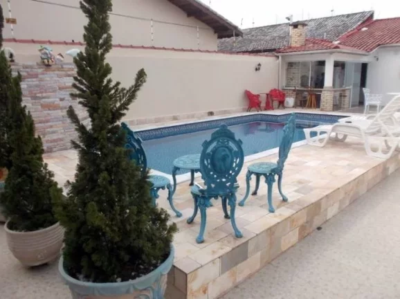 Imagem CASA 3 DORMITORIOS COM PISCINA