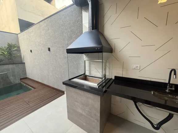 Imagem Casa a Venda com 3 Suítes e Piscina - Muito Conforto!