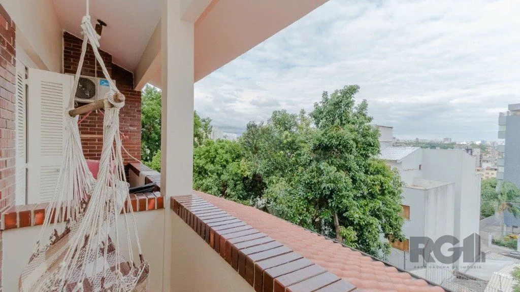 Imagem Casa 394m², 4 dormitórios, 4 vagas no bairro Cristo Redentor