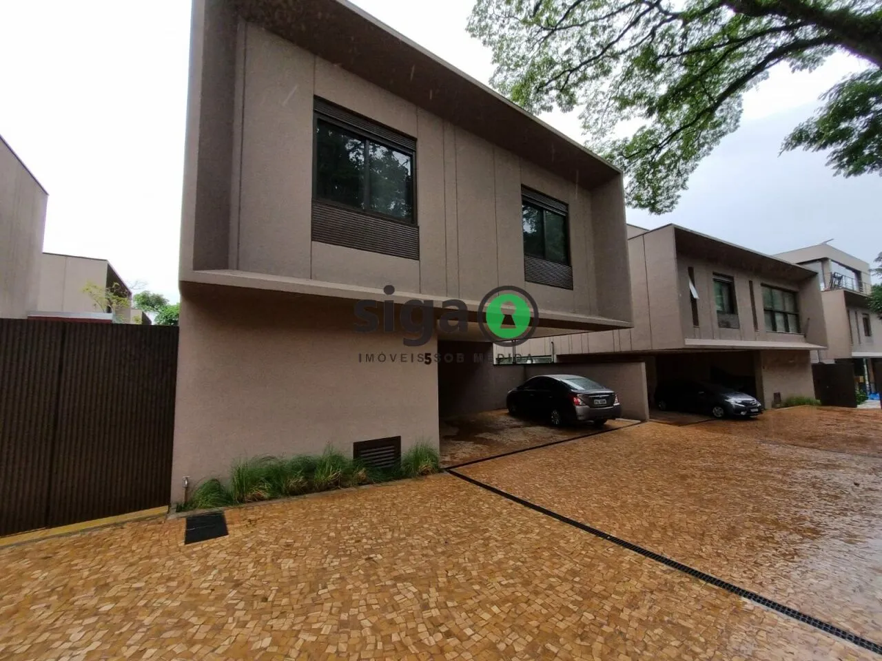 Foto do imóvel Casa a Venda na CIDADE JARDIM com 4 quartos /4 suítes