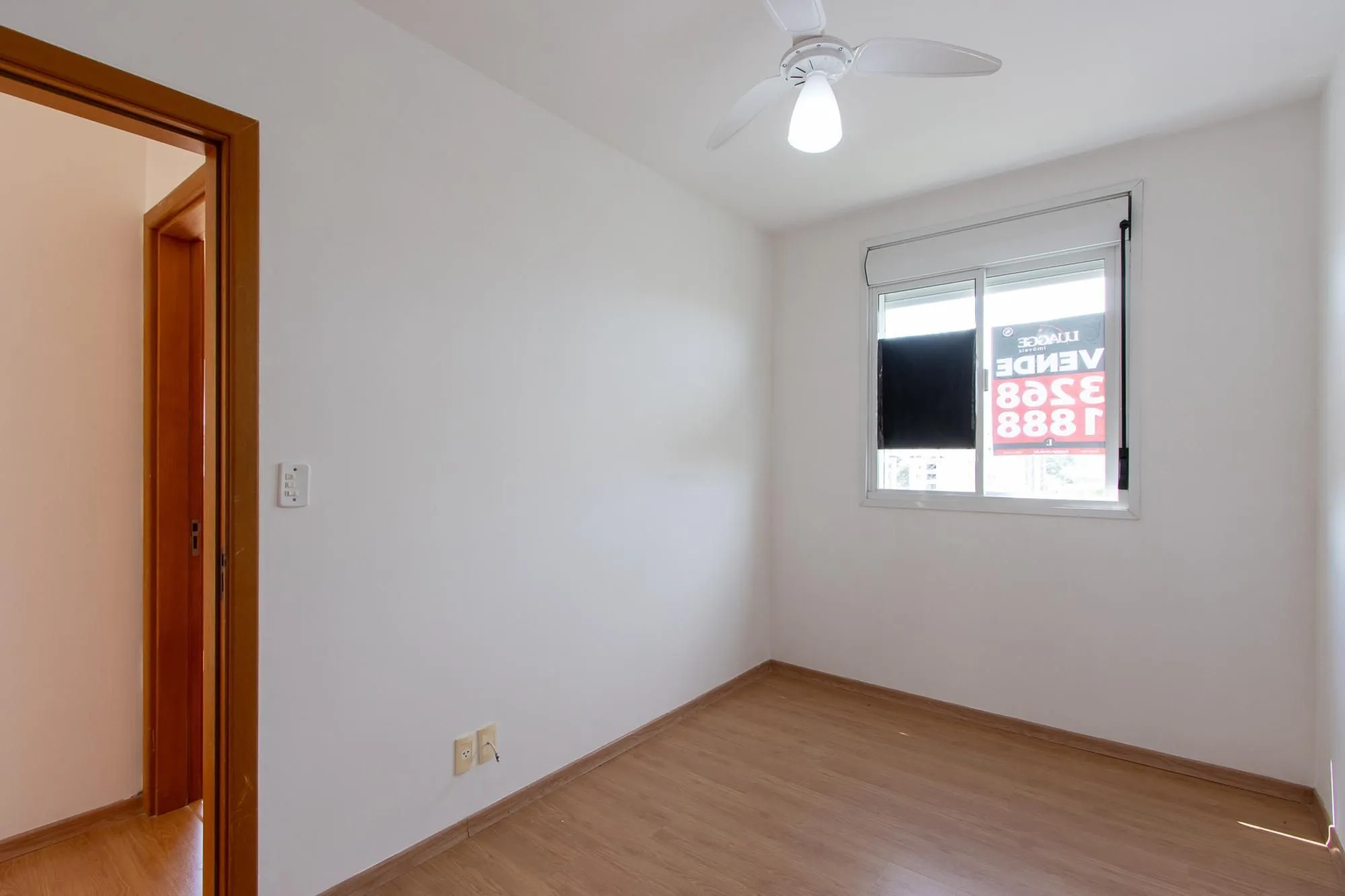 Imagem Apartamento de 3 dormitórios, 1 banheiro e uma vaga de garagem.