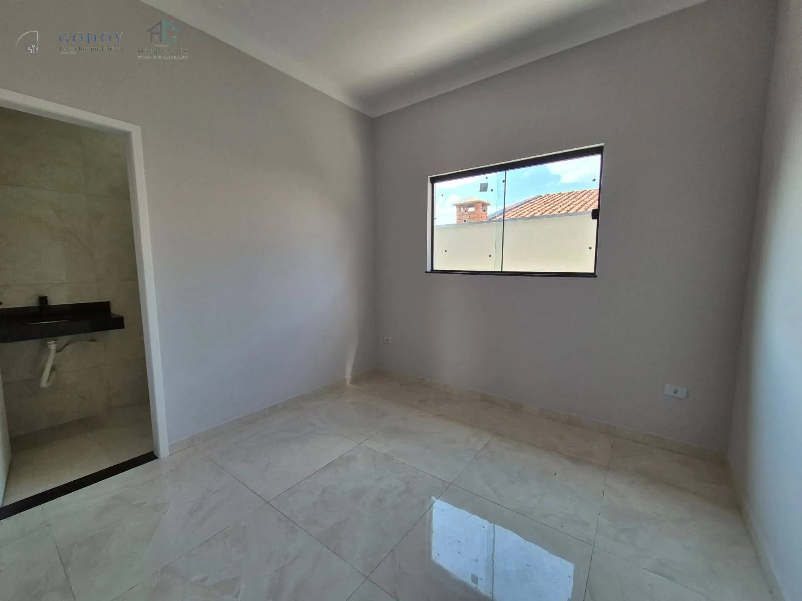 Imagem Conforto e Estilo: Casa Térrea com Piscina no Flamboyant