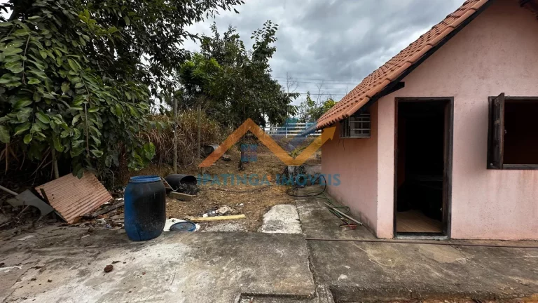 Imagem Chácara no Réves com Cháles