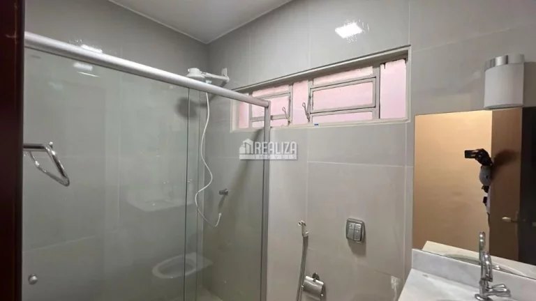 Imagem Apartamento à venda no Condomínio Edifício Vanessa em Uberaba - 3 dormitórios, suíte e garagem coberta