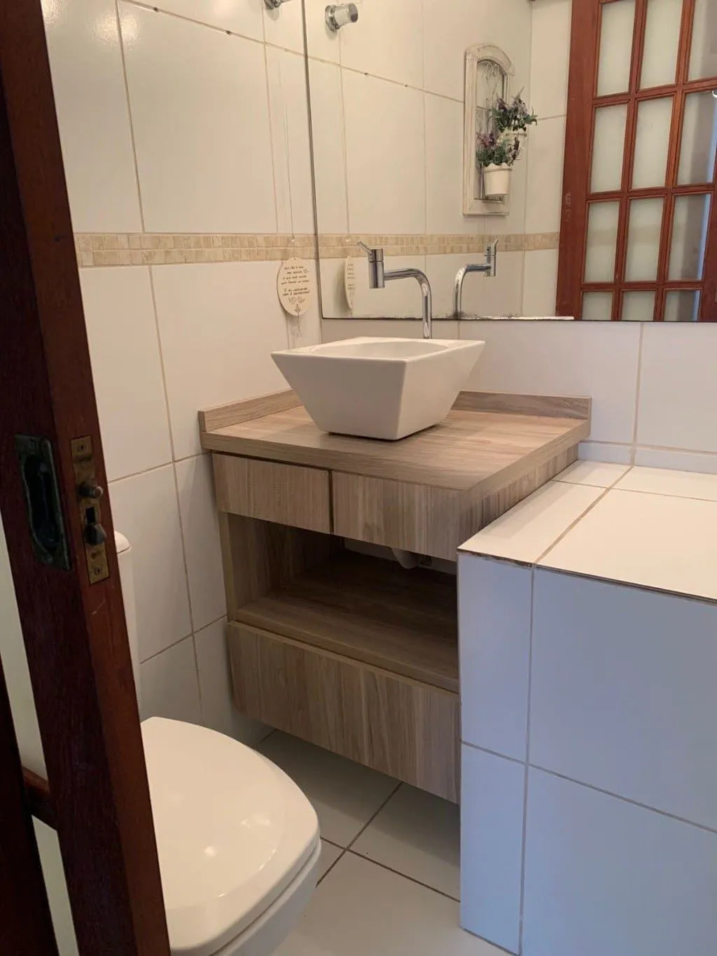 Imagem Casa em Condomínio de 3 dormitórios à venda em Tristeza, Porto Alegre.