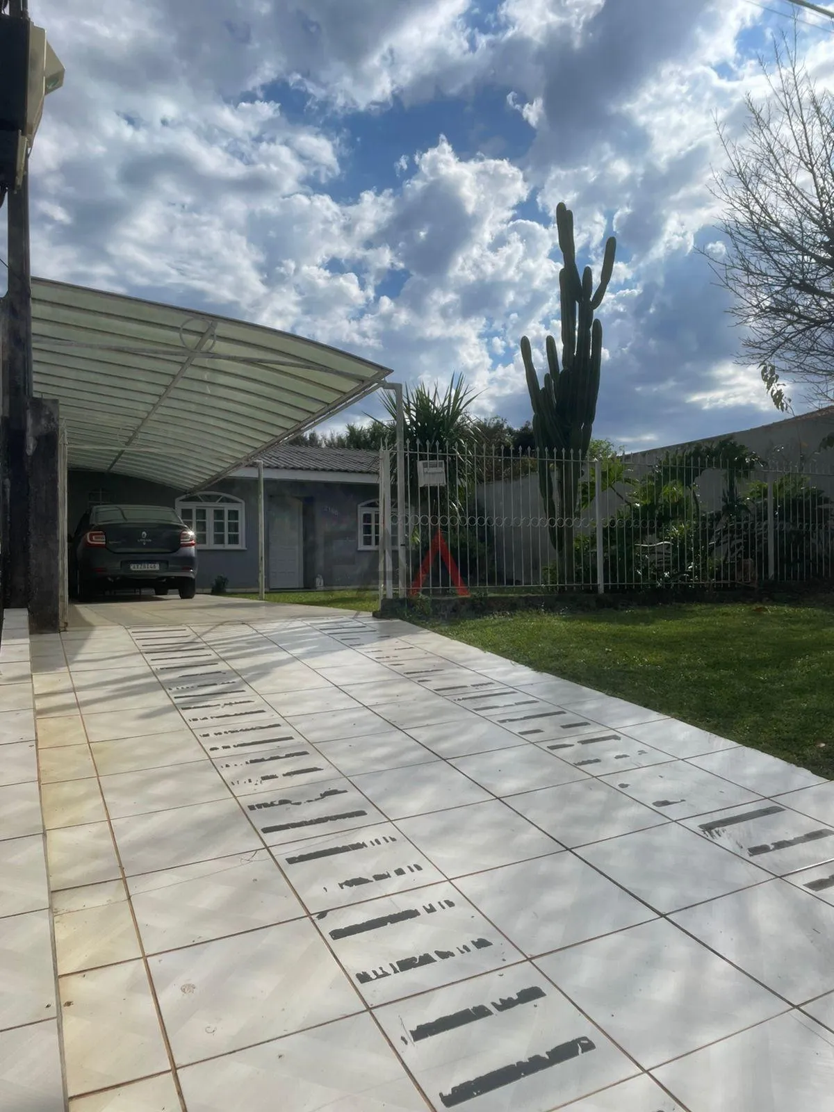 Foto do imóvel casa á venda no bairro dos Estados com terreno de 600m em Guarapuava