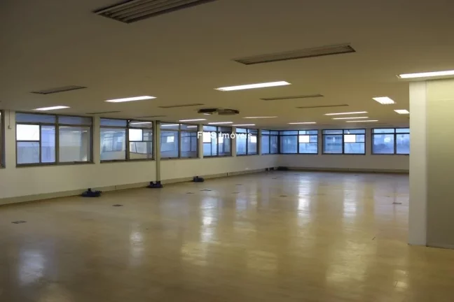 Imagem Prédio Comercial de Alto Padrão em Condomínio - 5 Banheiros, 6 Vagas de Garagem, 517m² - São Paulo, Pinheiros