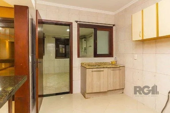 Imagem Casa para Venda - 167m², 3 dormitórios, sendo 1 suites, 7 vagas - Hípica