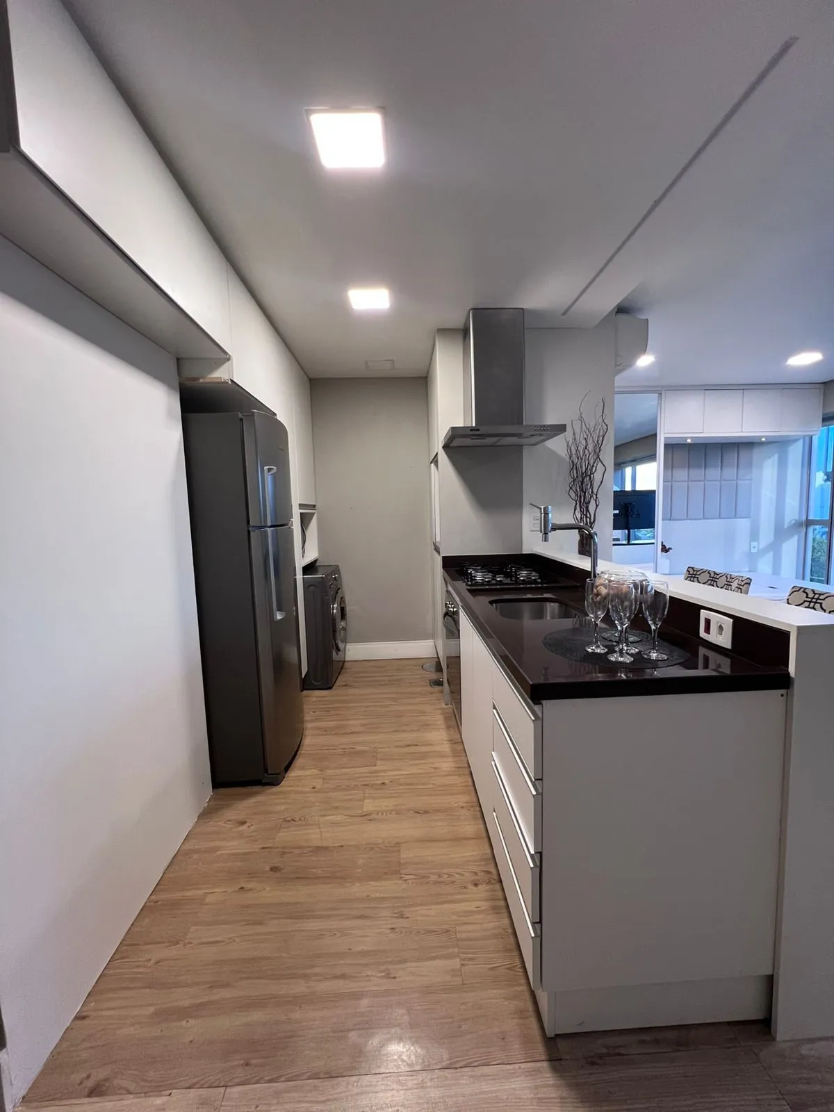 Imagem Apartamento 1 dormitório com vaga coberta para venda e locação no bairro Praia de Belas