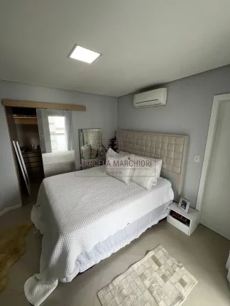 Imagem Apartamento da quadra da praia com vista para o mar, montado e decorado
