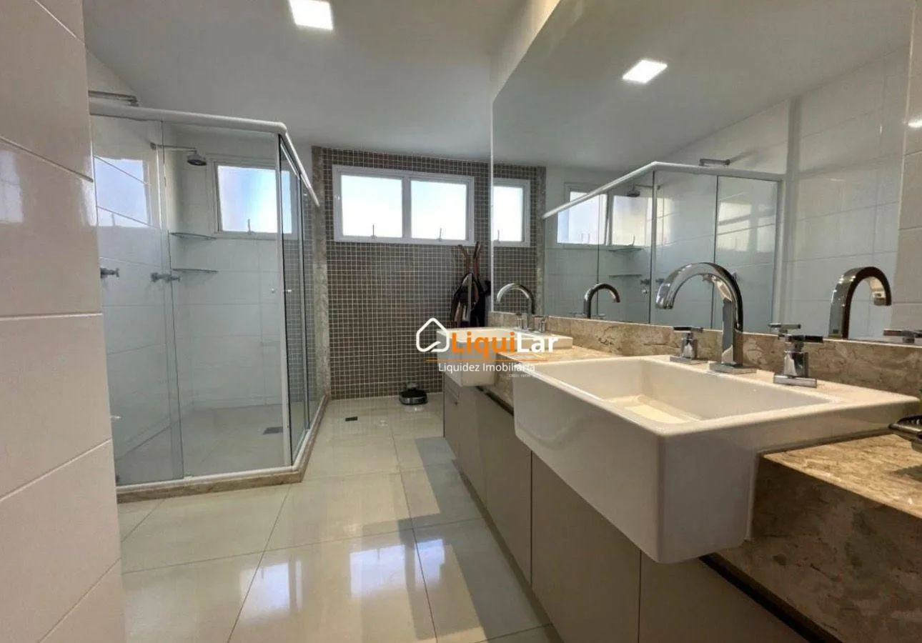 Imagem Apartamento à Venda no Edifício August Rodin com 221,14 m², 3 Suítes, Escritório e 3 Vagas em Frente à Praça Belmar Fidalgo