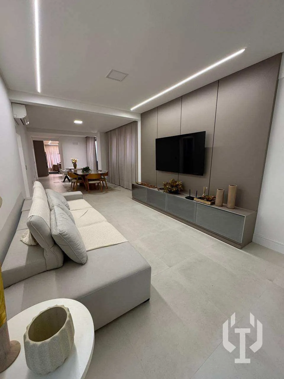Imagem Apartamento para alugar em Itapema, Meia praia, com 4 quartos, 180m2