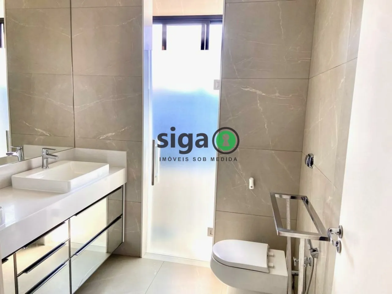 Imagem Casa em Condomínio Residencial em CHACARA SANTA TEREZINHA