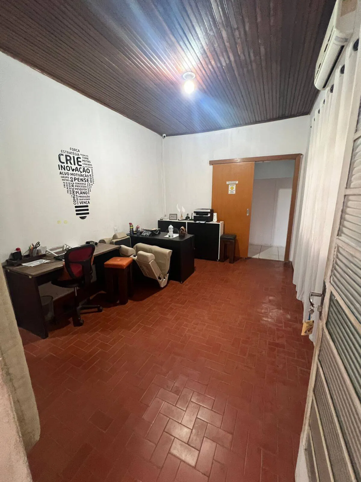Imagem Casa Goiabeiras - 3 Quartos, Suíte e Amplo Quintal