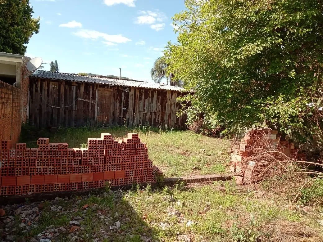 Imagem Prédio comercial no bairro Camaquã em Porto Alegre/RS.